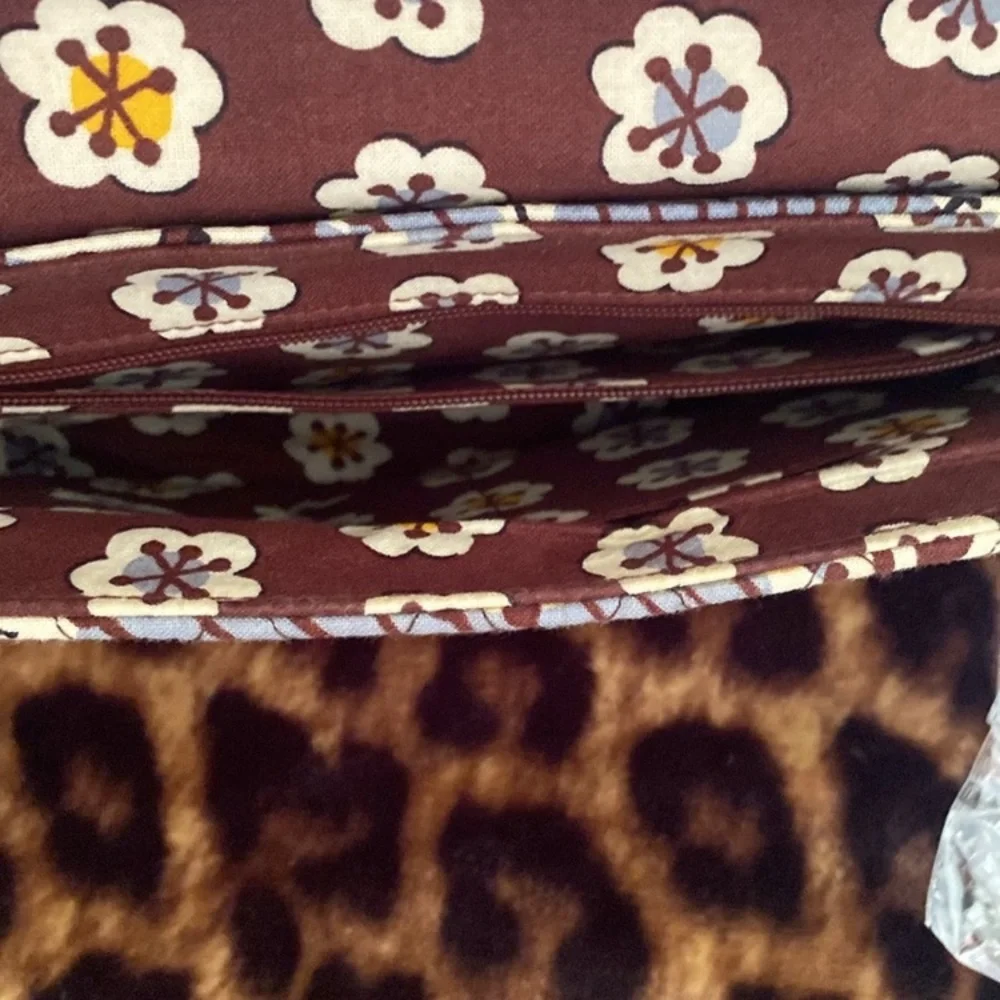 Vera Bradley Cloth Shoulder Bag NEW WITHOUT TAGS